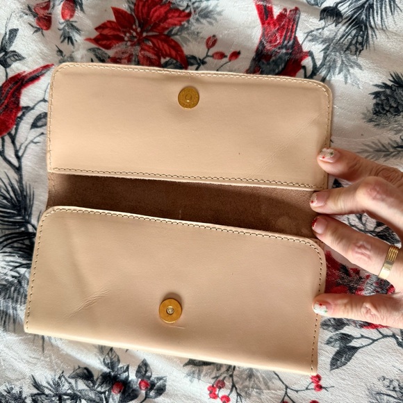 Wallet Creamy Sheep Skin Hand-Crafted Minimalist Folded - Picture 3 of 7